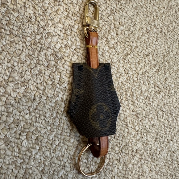 Repurposed LV Clochette keychain - Picture 8 of 13